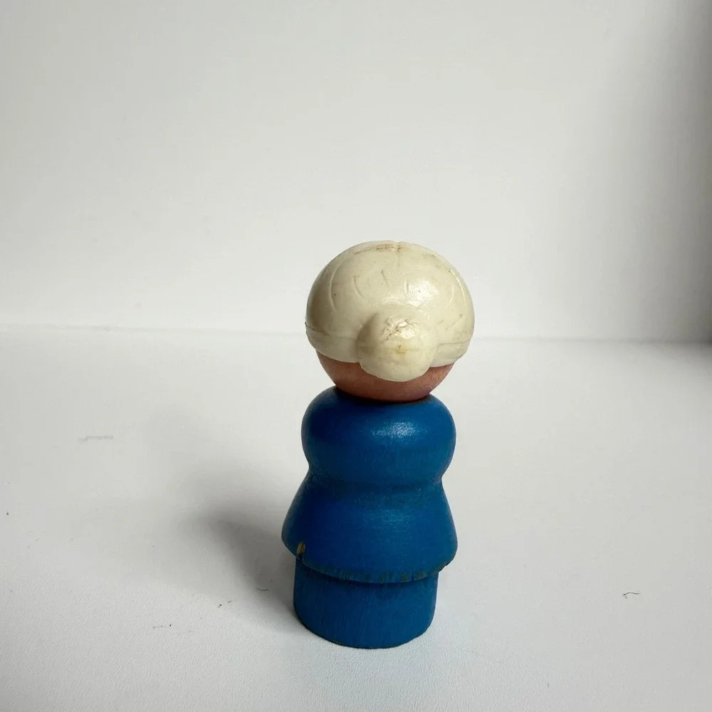 VTG Fisher Price Little People Grandma‎ Female Blue Vintage Wood Peg Toy Figure